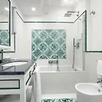 Отель Sina Flora 4*