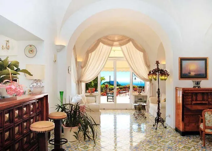 Sina Flora 酒店 4*