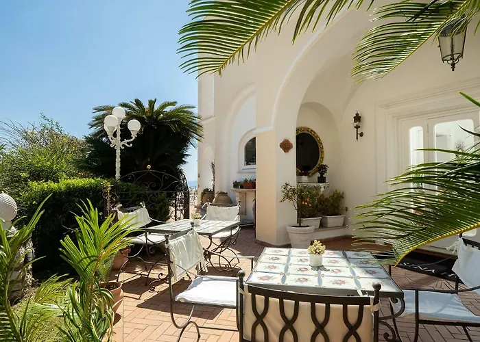 Sina Flora 酒店 4*