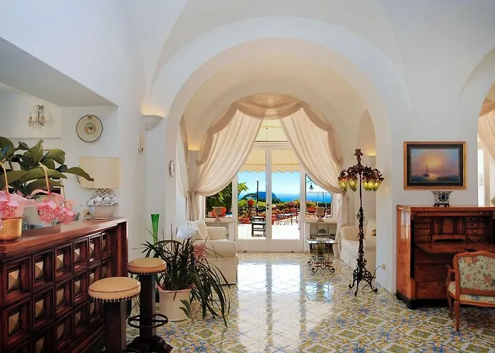 酒店 Sina Flora 4*