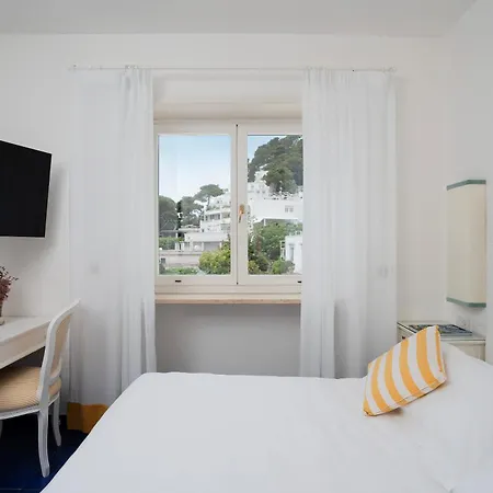Hotel Sina Flora 4*