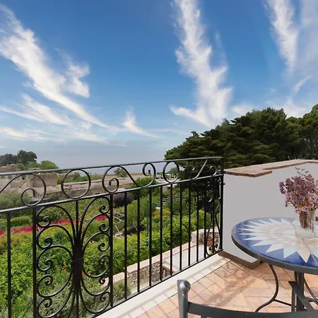 Sina Flora Hotel