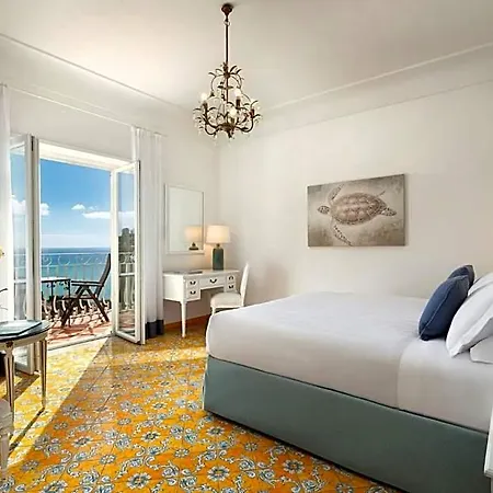Sina Flora Hotel