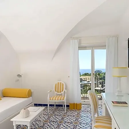 Sina Flora Hotel 4*