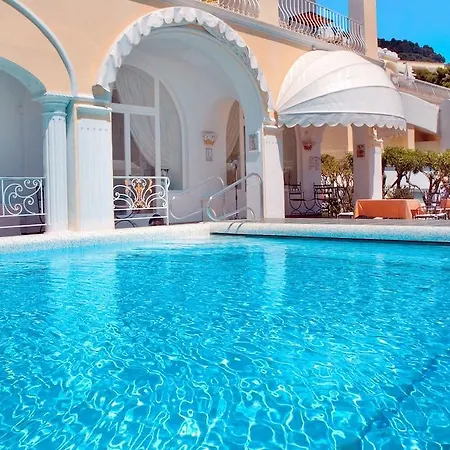 Sina Flora Hotel 4*